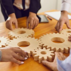 Focus giuridico sulle cooperative di lavoro e le varie tipologie di soci: lavoratore, sovventore, volontario, onorario